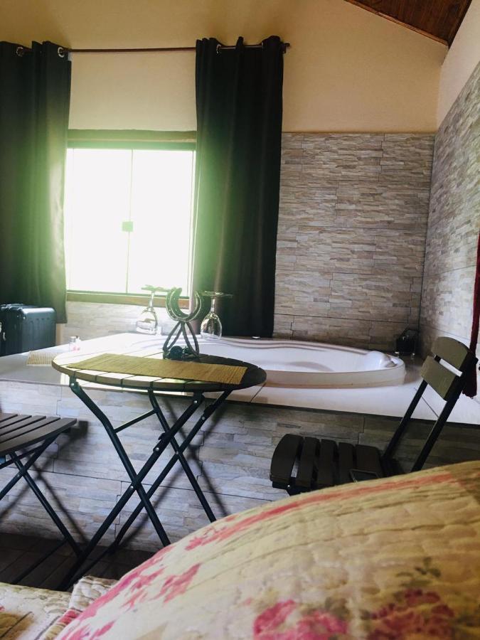 Lodge Leal